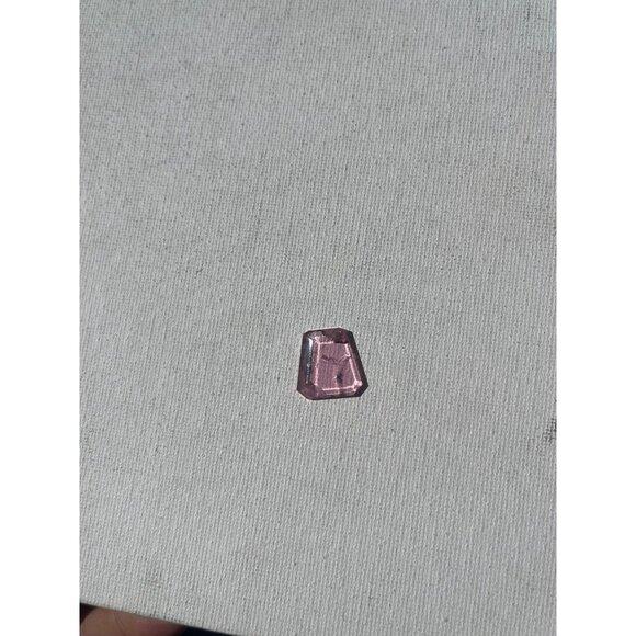 7.5 ct Himalaya Mine Pink Tourmaline - Custom Cut Shield - Picture 7 of 10